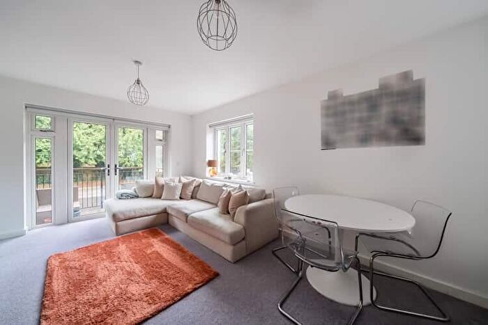 2 Bedroom Flat For Sale In Cardew Court, Bracknell, Berkshire, RG12