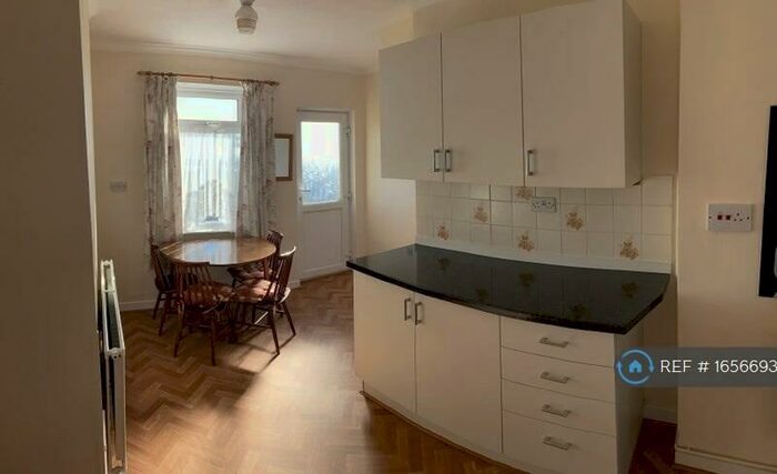 2 Bedroom Semi-Detached House To Rent In Grenfell Park Road, St. Thomas, Swansea, SA1