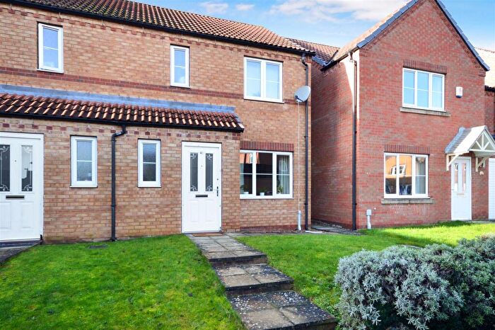 3 Bedroom Semi-Detached House To Rent In Bobbin Lane, Lincoln, LN2