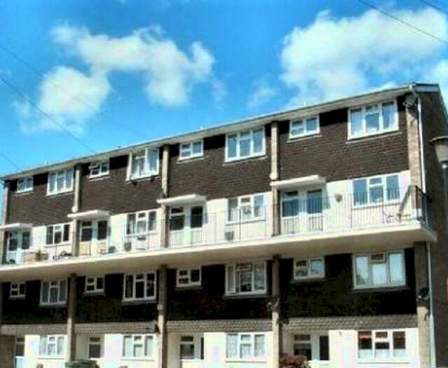 2 Bedroom Maisonette To Rent In Kildare Close, Bordon, Hampshire, GU35