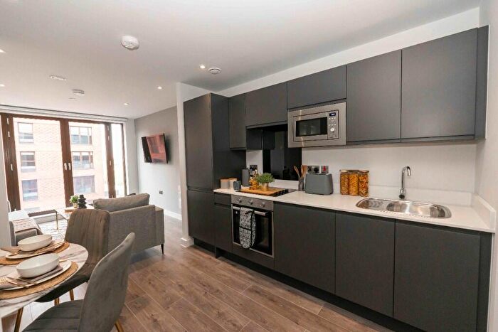 2 Bedroom Apartment To Rent In Parliament Square Crump St, Liverpool, Merseyside, L1