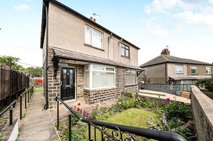 2 Bedroom Semi-Detached House For Sale In Milner Lane, Greetland, Halifax, West Yorkshire, HX4