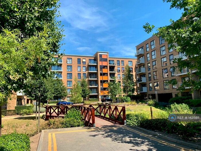 2 Bedroom Flat To Rent In Aquarius Court, Edgware, HA8