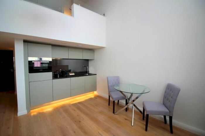 1 Bedroom Flat To Rent In Flat, Mcdonald Road, Edinburgh, EH7