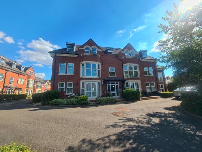 2 Bedroom Flat To Rent In Grafton Close, Kenilworth, CV8