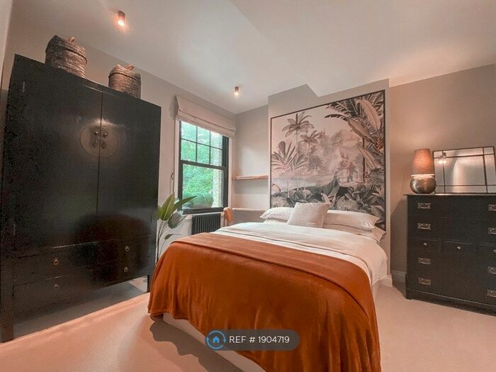 2 Bedroom Flat To Rent In Wellington Gardens, London, SE7