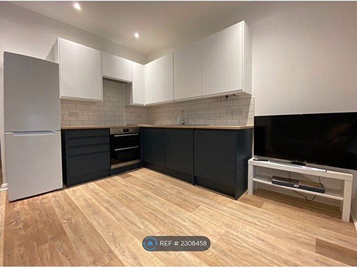 2 Bedroom Flat To Rent In Middlewich Road, Northwich, CW9