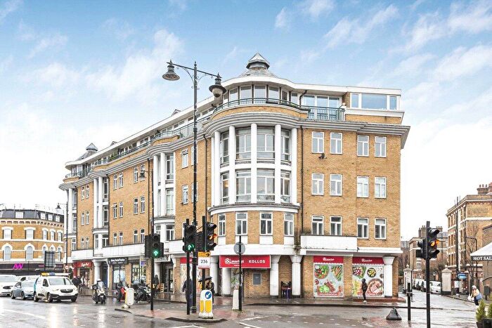2 Bedroom Apartment For Sale In Stoke Newington High Street, London, N16