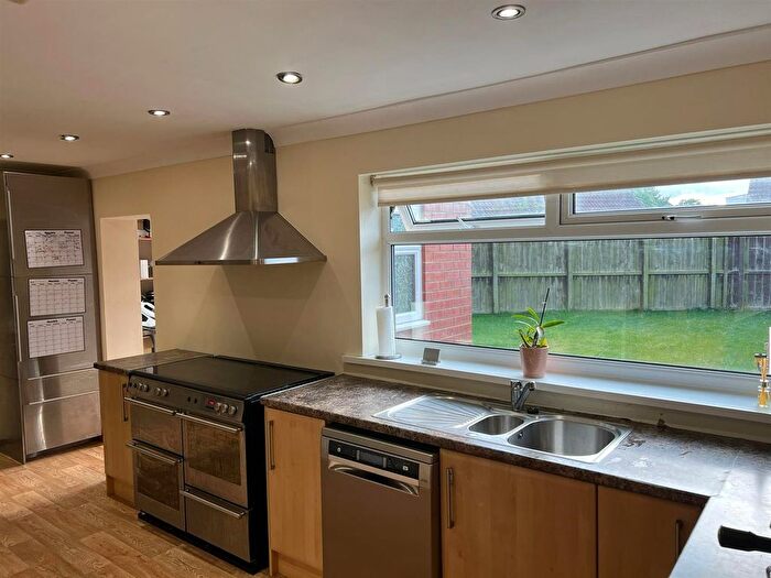 3 Bedroom Semi-Detached House For Sale In Wayside, Marsden, South Shields, NE34