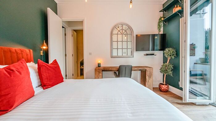 2 Bedroom Flat To Rent In Bartholomew Road, Kentish Town, NW5