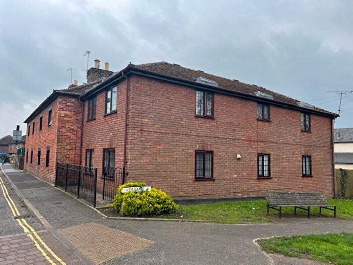 2 Bedroom Flat To Rent In Beautiful Two Bedroom Ground Floor Flat £ Pcm - Ringwood - Available June, BH24