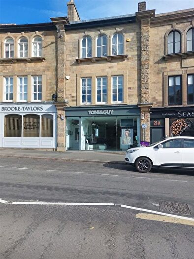 2 Bedroom Flat To Rent In The Quadrant, High Peak, SK17