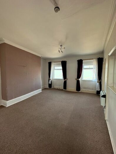 1 Bedroom Flat To Rent In Esplanade, Burnham-On-Sea, TA8