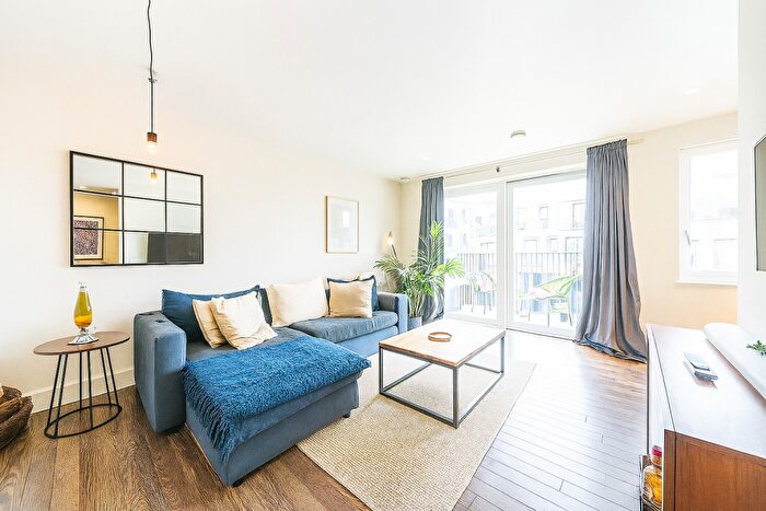 1 Bedroom Apartment For Sale In Moulding Lane, London, SE14