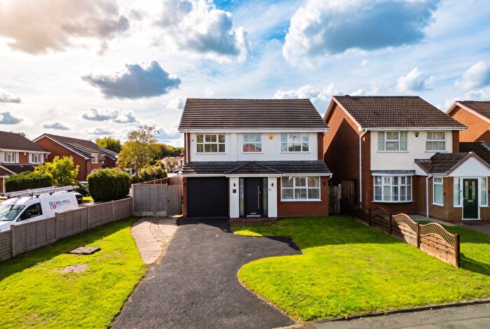4 Bedroom Detached House For Sale In Thornton Road, Monkspath, B90