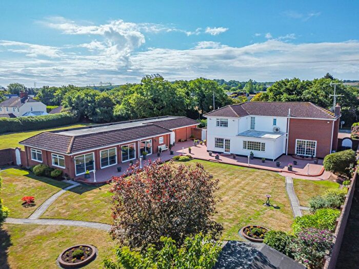 4 Bedroom Detached House For Sale In Lower Road, Hockley, SS5