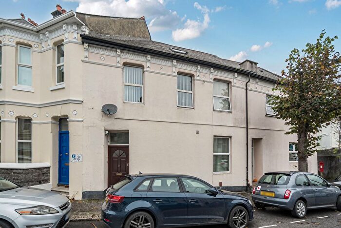 4 Bedroom Terraced House For Sale In Lisson Grove, PL4