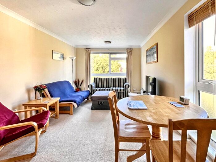 1 Bedroom Apartment For Sale In Meyrick Park, Bournemouth, BH2