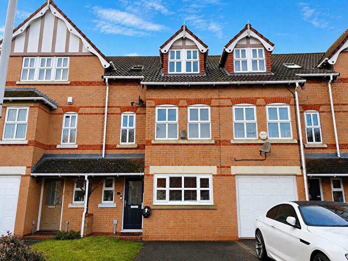 4 Bedroom Terraced House For Sale In Alberbury Avenue, Timperley, WA15