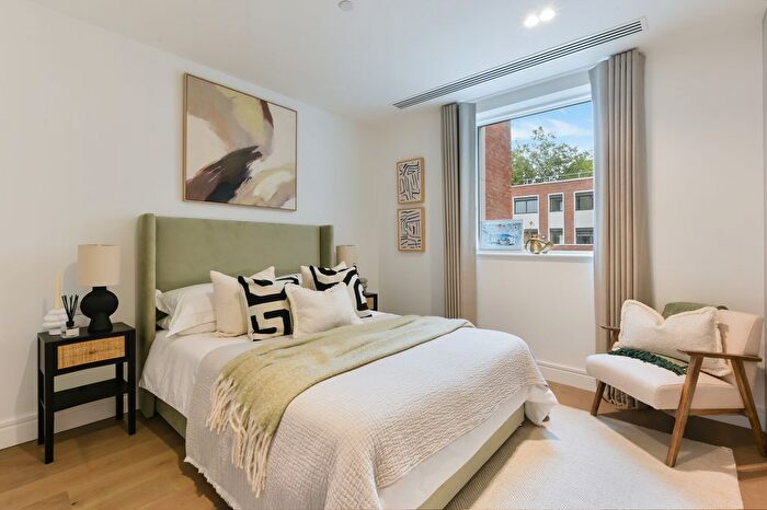 3 Bedroom Town House For Sale In Chiswick Green, Chiswick High Road, W4