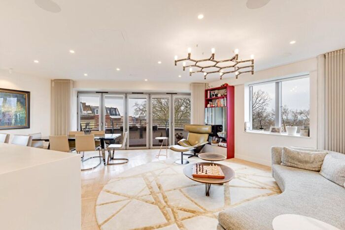 3 Bedroom Apartment For Sale In Fortune Green Road, West Hampstead, NW6