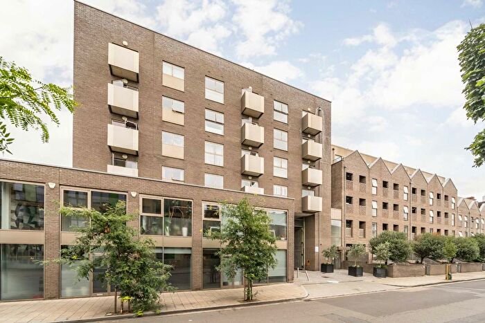 2 Bedroom Flat To Rent In Bedford Road, Clapham, SW4