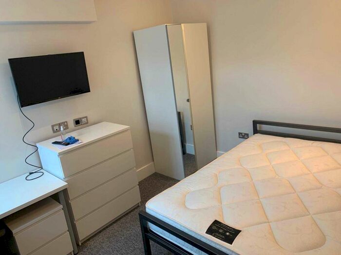 5 Bedroom Terraced House To Rent In Braemar Road, Fallowfield, M14