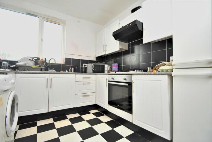 5 Bedroom Terraced House To Rent In Orchard Road, Southsea, PO4