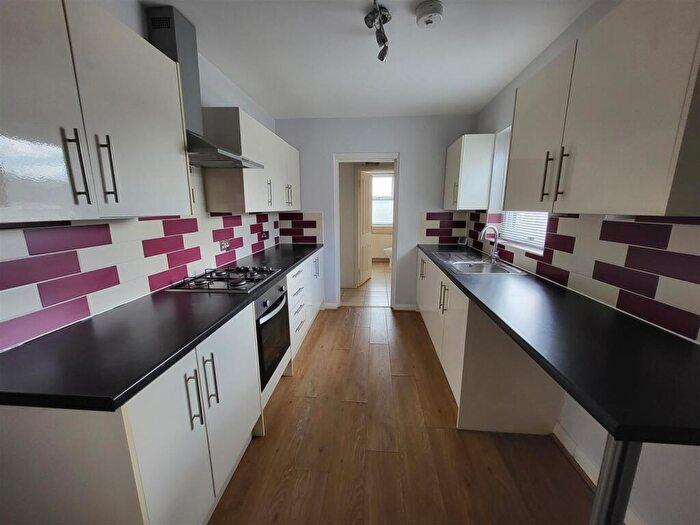 1 Bedroom Flat To Rent In Maidstone Road, Rochester, ME1