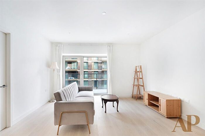 2 Bedroom Flat To Rent In Royal Wharf, London, E16