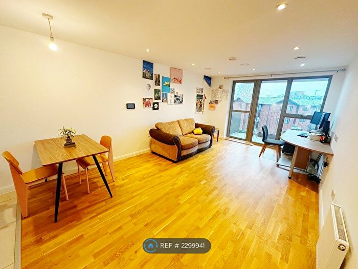 1 Bedroom Flat To Rent In Orchid Court, Watford, WD17