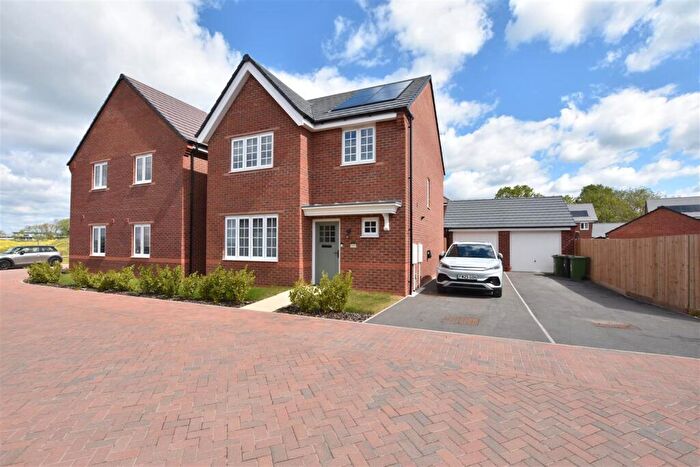 4 Bedroom Detached House For Sale In Dilkes Drive, LE2