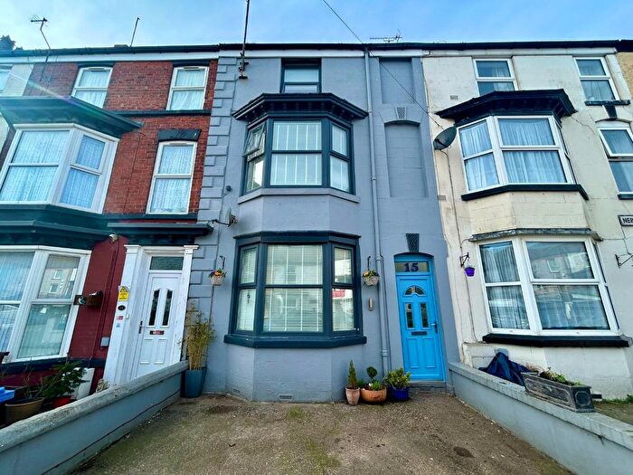 4 Bedroom Terraced House To Rent In Bed Mid-Terraced, House Neptune Terrace, Neptune Street, Bridlington, YO15