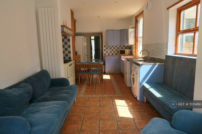 6 Bedroom Terraced House To Rent In Brynland Avenue, Bristol, BS7