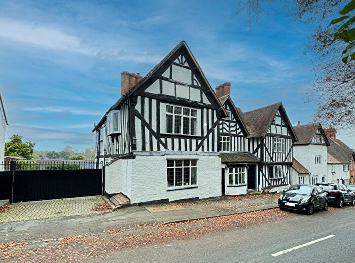 5 Bedroom Detached House For Sale In Bear Hill, Alvechurch, Birmingham, B48