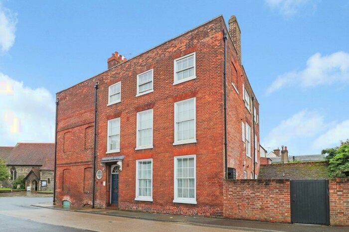 2 Bedroom Flat To Rent In London Road, Canterbury, CT2
