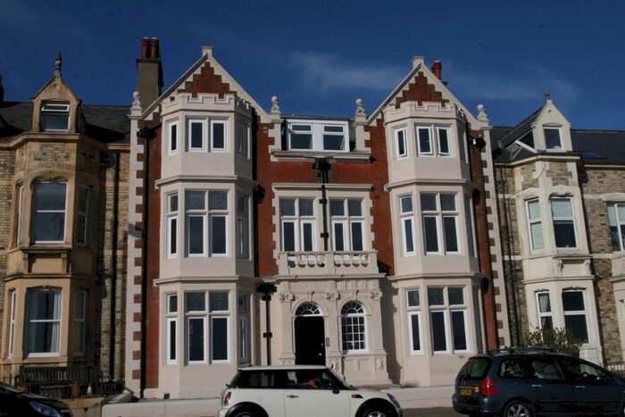 3 Bedroom Apartment To Rent In Beverley Terrace, Cullercoats, Tyne & Wear, NE30