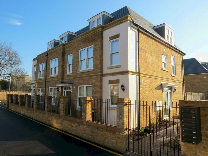 3 Bedroom House To Rent In Benwick Mews, Anerley, London, SE20