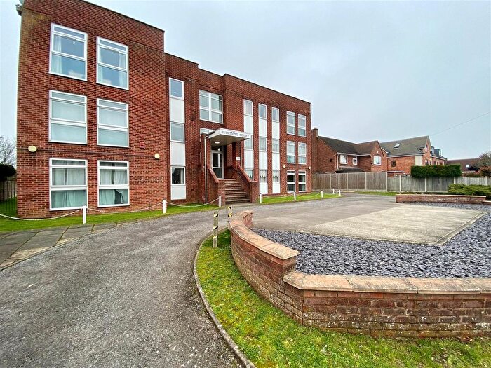 2 Bedroom Flat For Sale In Barnwood Road, Barnwood, GL4