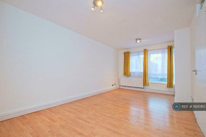 1 Bedroom Flat To Rent In London, London, SE15