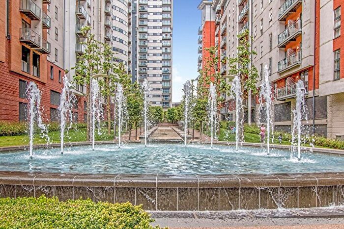 1 Bedroom Apartment To Rent In Hornbeam Way, Manchester, Greater Manchester, M4