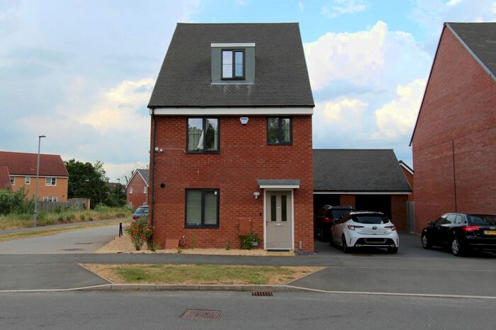 4 Bedroom Detached House To Rent In Guildford Avenue, Kingsmead, Milton Keynes, MK4