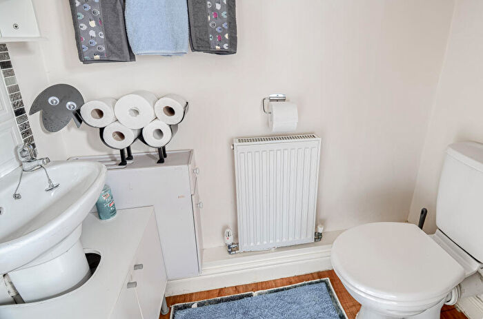 4 Bedroom Detached House For Sale In Springvale Close, Chesterfield, S45