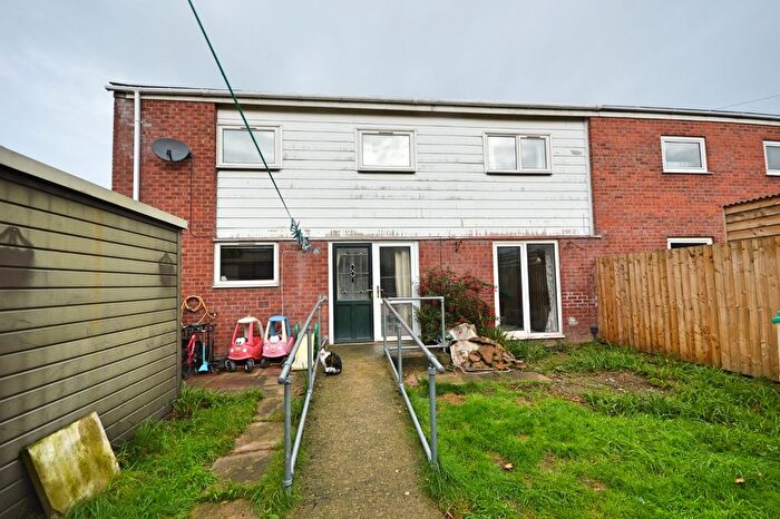 3 Bedroom Semi-Detached House For Sale In Lon Afallen, Newtown, Powys, SY16