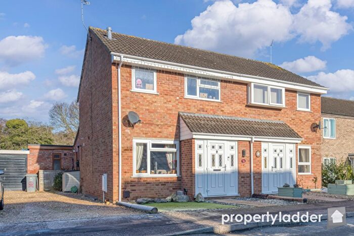 4 Bedroom Semi-Detached House For Sale In Chestnut Avenue, Spixworth, NR10