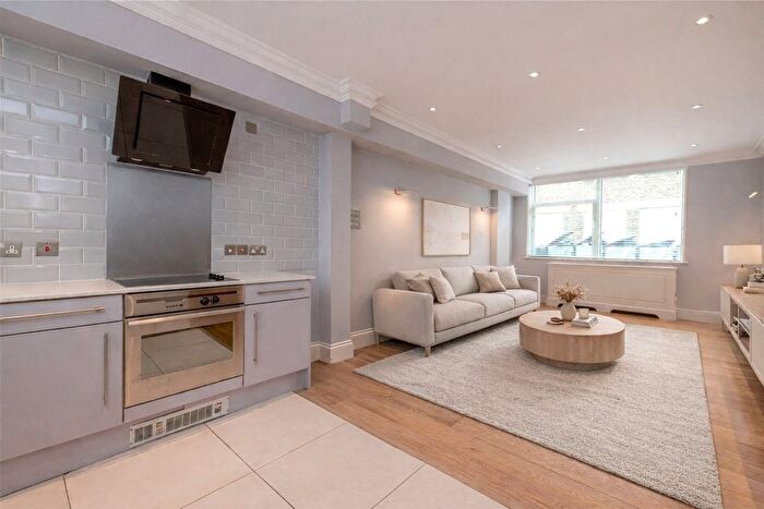 2 Bedroom Flat To Rent In Marylebone Road, Lisson Grove, NW1