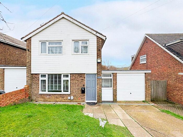 3 Bedroom Detached House To Rent In Elphinstone Road, Hastings, TN34
