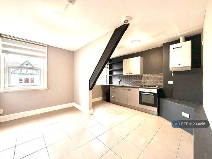 3 Bedroom Flat To Rent In High Street West, Wallsend, NE28
