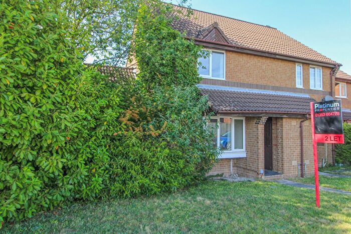 3 Bedroom Semi-Detached House To Rent In Teasel Way, Cambridge, CB1