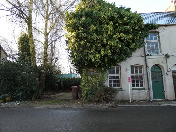 2 Bedroom Semi-Detached House For Sale In High Street, Luddington, Scunthorpe, DN17